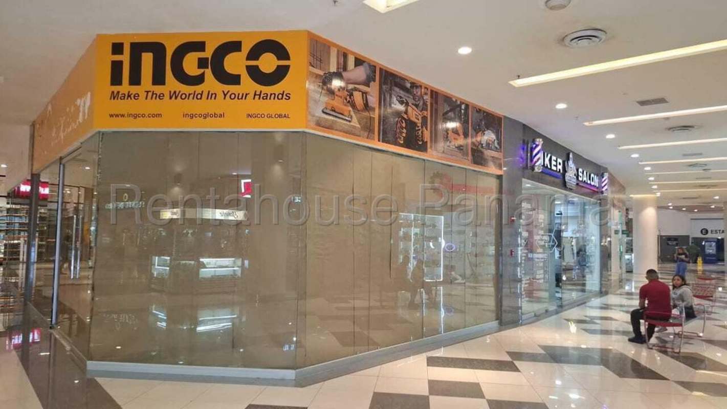 Corner commercial retail unit inside El Dorado Shopping Mall with glass fronts