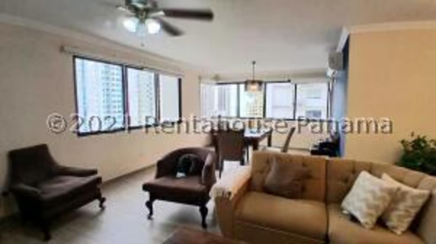 Kitchen with granite counters, white cabinets, gas stove PH Country Club San Francisco Panama