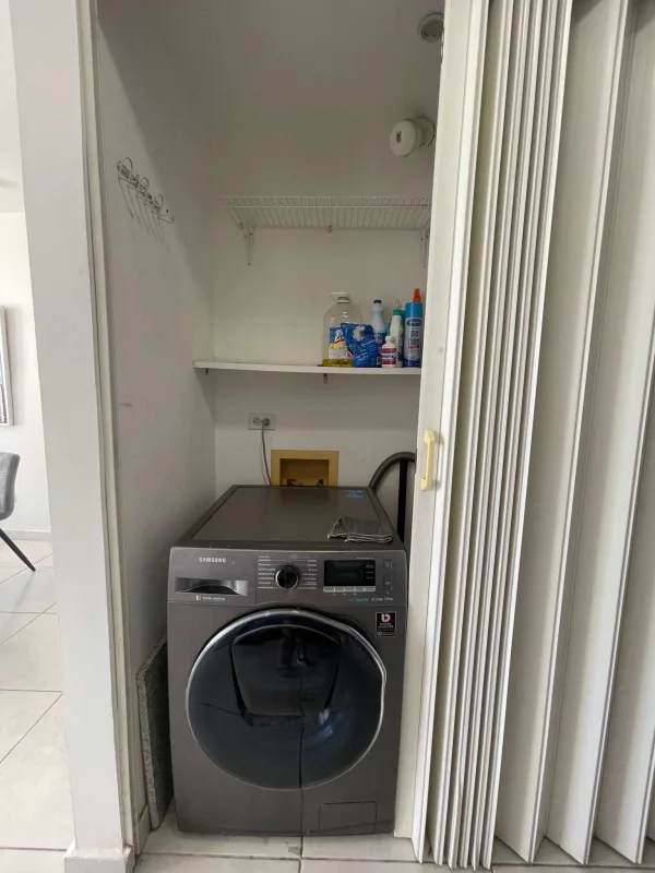 One bedroom with large window ocean view, split AC, closet in Bay View Towers Avenida Balboa Panama City