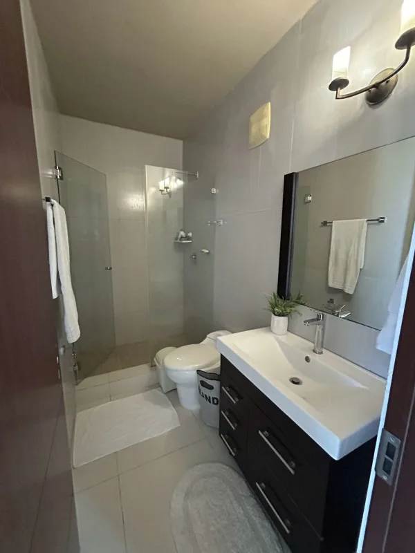 Bedroom with large windows, closet, split AC PH Park Loft San Francisco Panama