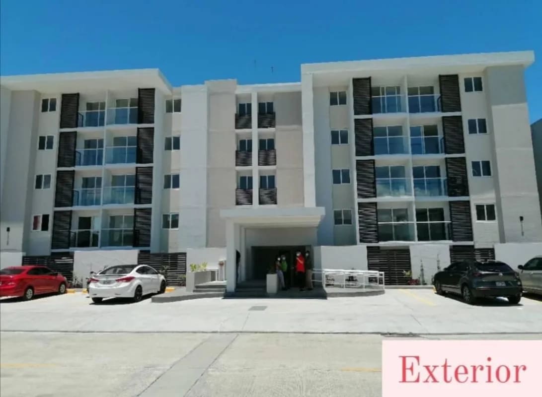 Contemporary multi-story apartment building Panama Viejo Residences