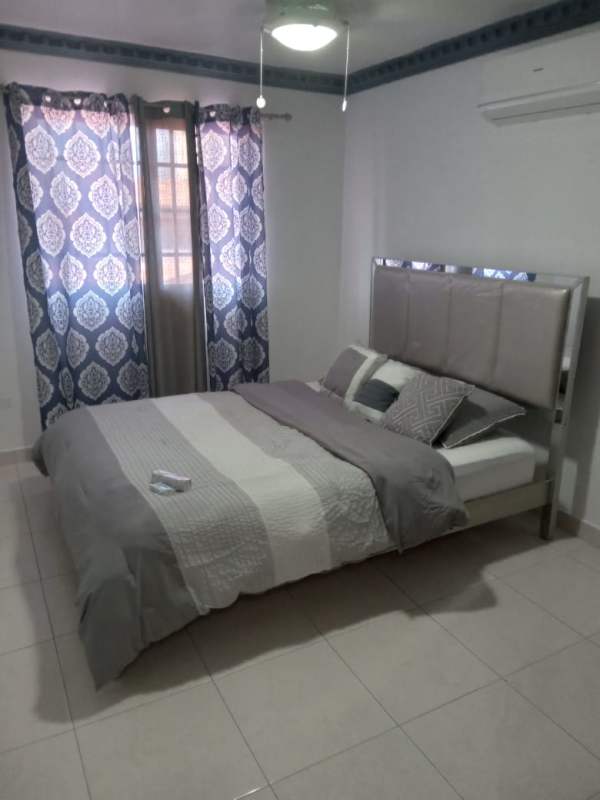 Master bedroom with AC and ensuite bathroom house for rent Panama