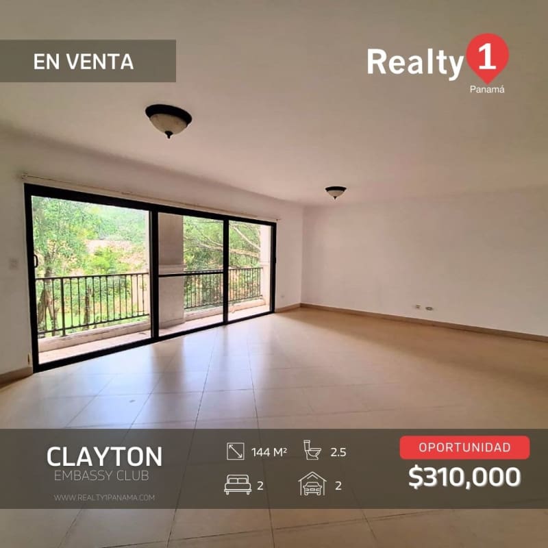 Large master bedroom with private bathroom in Embassy Club Clayton Apartment Panama