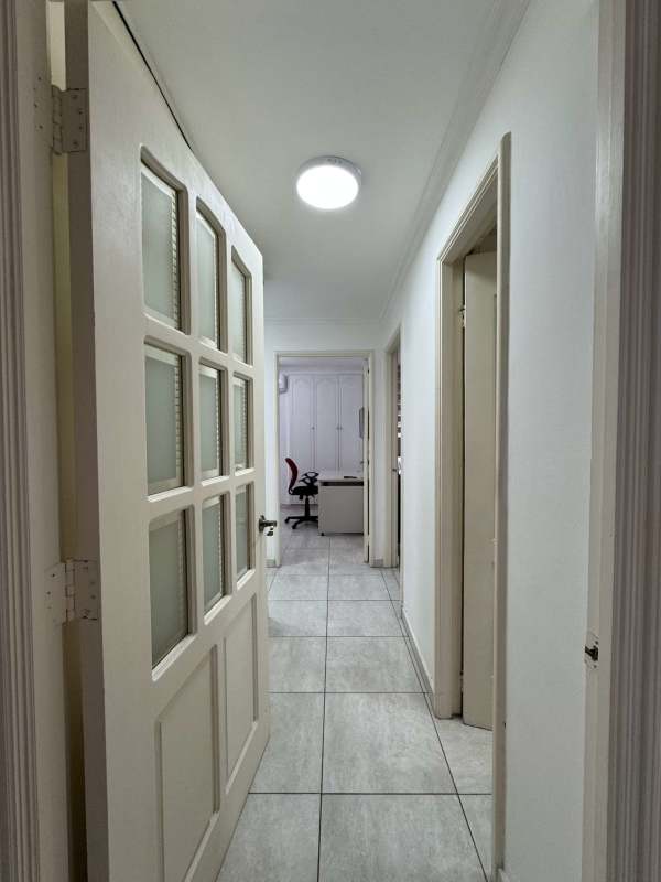 Wide hallway entry to rental apartment Marbella with office visible Panama City