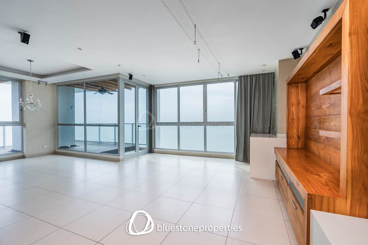 Remodeled kitchen with granite countertops at PH Ocean Club Punta Pacifica Panama