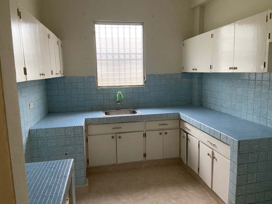 Covered laundry area with sink in PH Parque Lefevre Panama