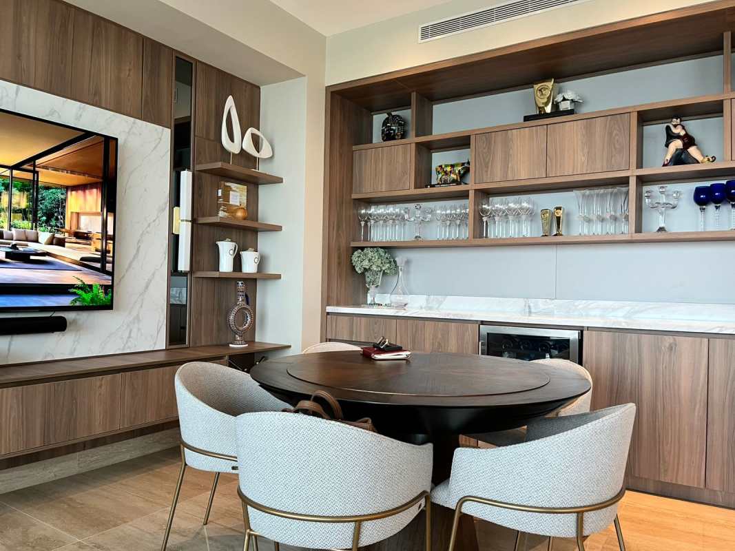 Elegant living space with city skyline views in luxury condo PH Solana Santa Maria Panama