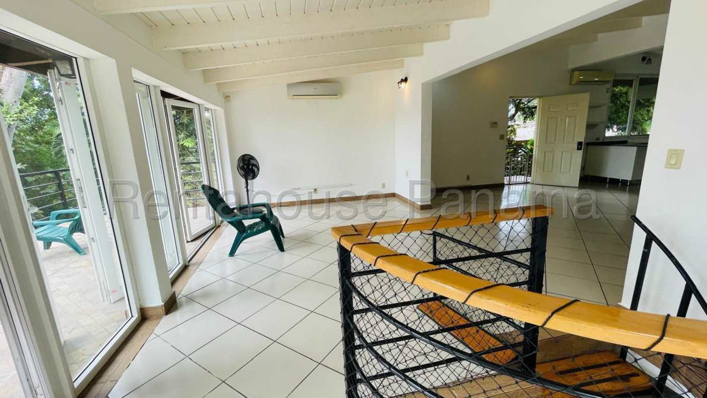 Spacious 4BR House for Rent Cerro Ancón Natural Views in Panama - View 5