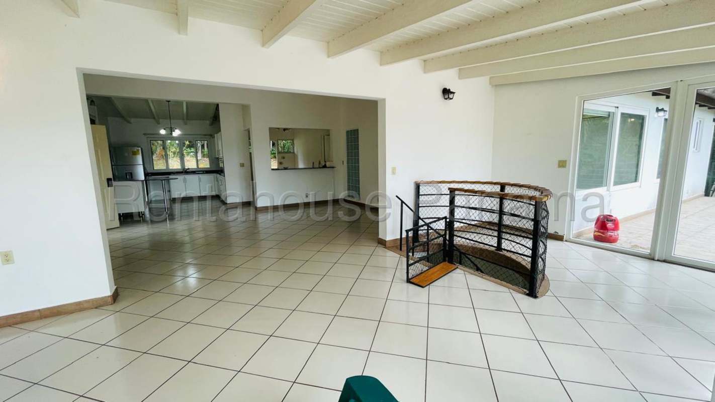 Spacious 4BR House for Rent Cerro Ancón Natural Views in Panama - View 2