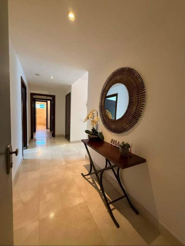 Furnished master bedroom with ensuite bath in PH Marbella Tower Punta Pacífica Panama