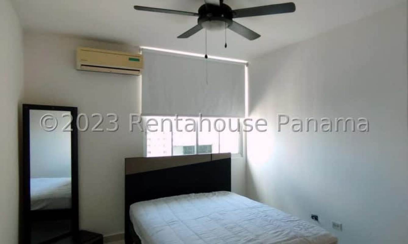 Second bedroom with built-in closet, city view PH Ocean Club Punta Pacifica Panama