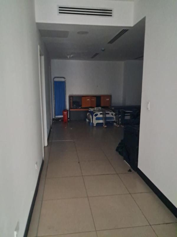 Corner Commercial Space for Rent Plaza Liberty 12 de Octubre