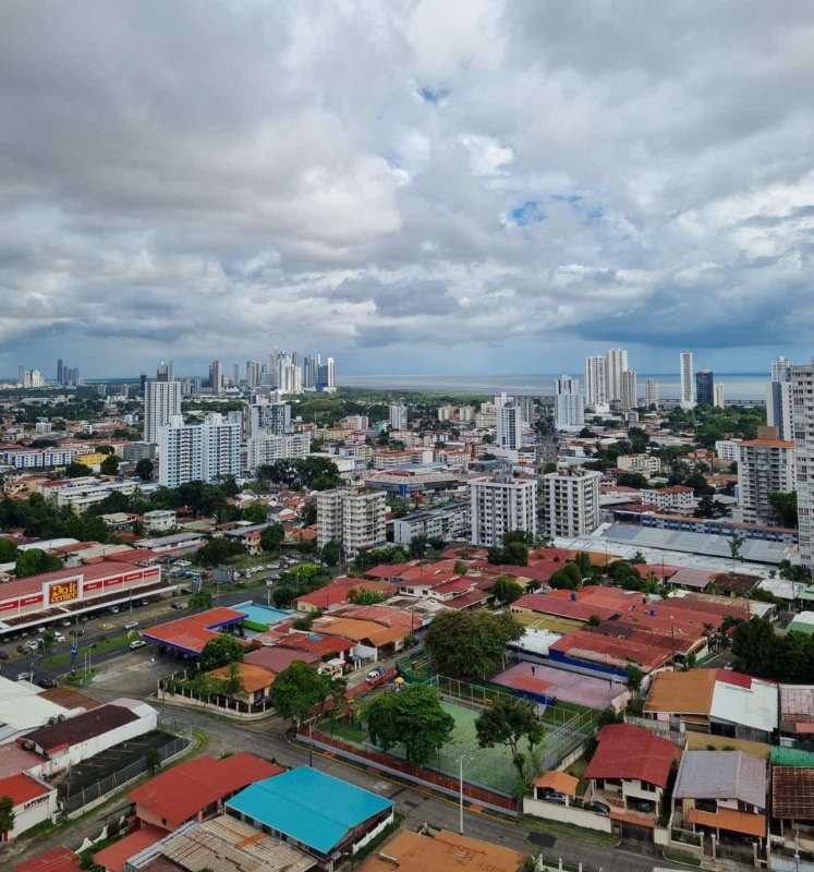 Furnished master bedroom with ocean view in PH Vista del Mar Hato Pintado Panama