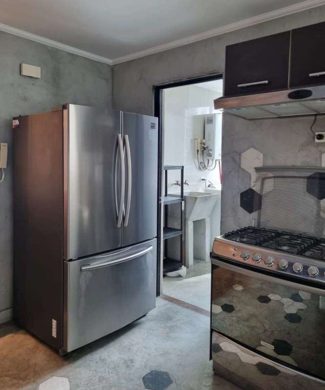 Kitchen with granite countertops and appliances PH Vista del Mar Panama