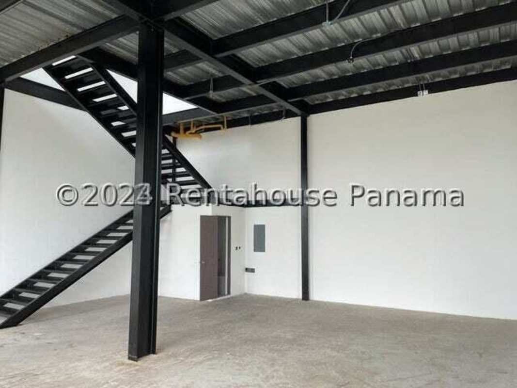 Warehouse mezzanine level suitable for offices or storage Parque Industrial Las Américas Pacora Panama
