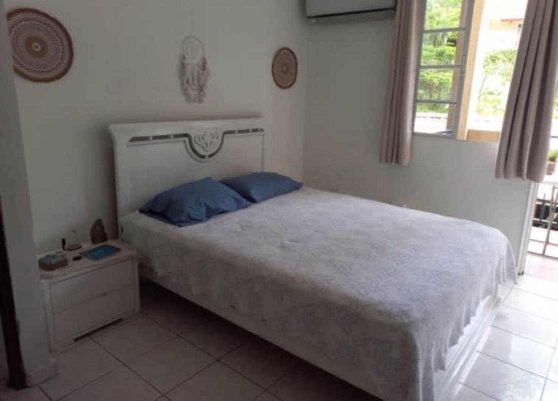 Minimalist style bedroom with AC, closet and window PH Albrook Gardens Clayton Panama City