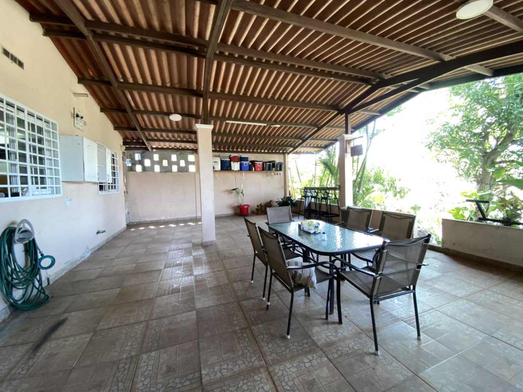 Master bedroom tiled floors closet split AC in Brisas del Golf Panama