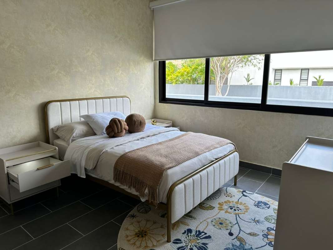 Bright master bedroom walk-in closet modern finishes Altos de Panamá