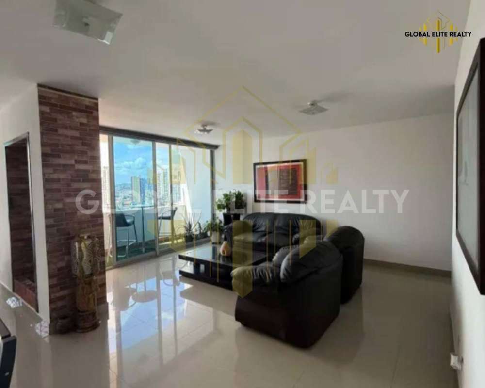 Modern kitchen with granite countertops and appliances in San Francisco Bay Tower Panama