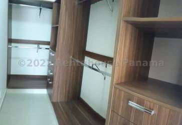 Large master bedroom with walk-in closet and bathroom River Valley Panama