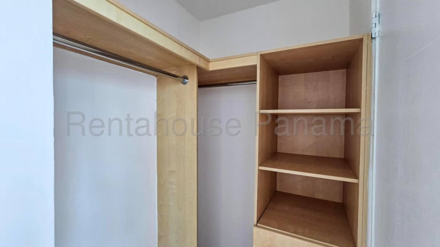 Elegant lobby with seating and concierge PH Costa del Este