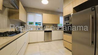 House for Sale in Costa del Este - 3 bedrooms