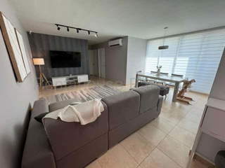 Apartment for Sale in San Francisco - 3 bedrooms