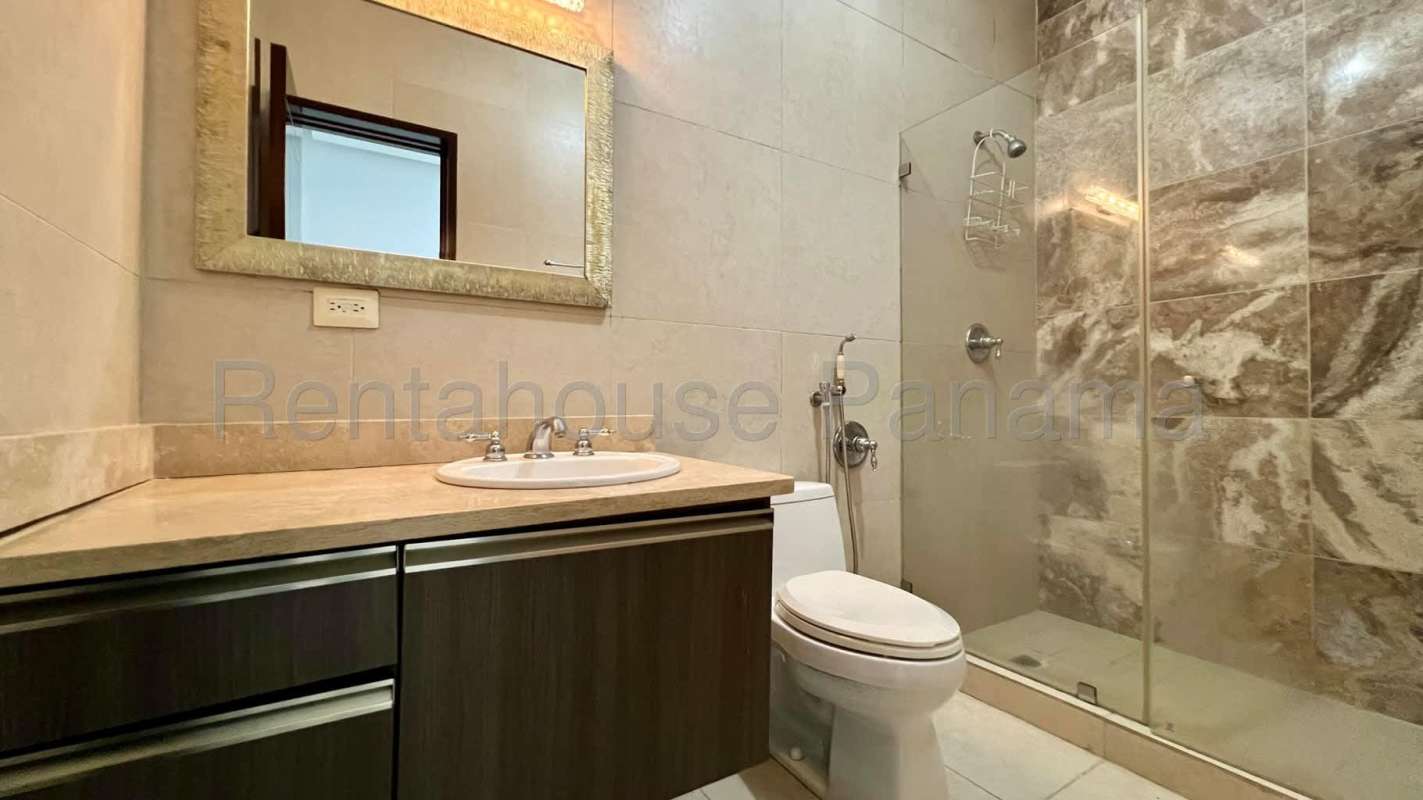 Dining room with stunning ocean views at duplex in Rivage Tower Avenida Balboa Panama City