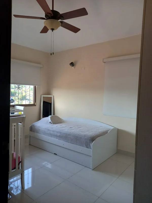 Spacious 3BR Family House w/ Terrace & Pool in Gated Milla 8