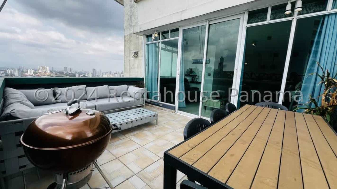 Private terrace overlooking Panama City skyline at PH Edison Park