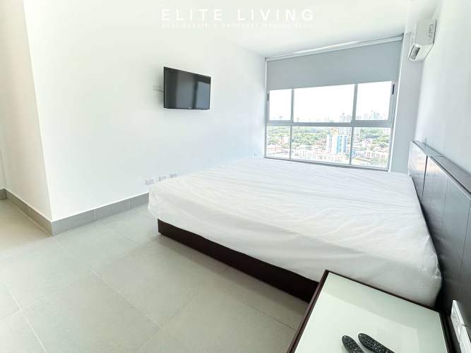 Bedroom with built-in closet split AC PH Greenwood City Panama City