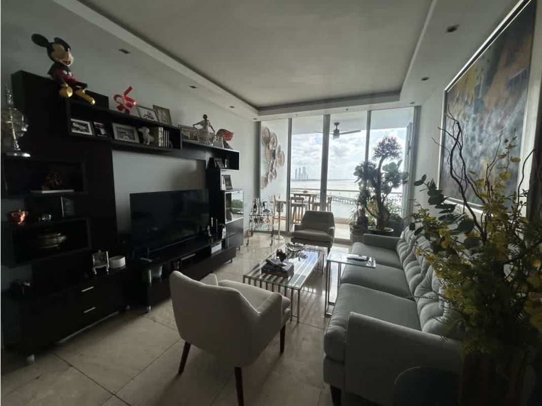 Elegant lobby entrance with glass doors and modern decor in PH Ocean Sky Panama