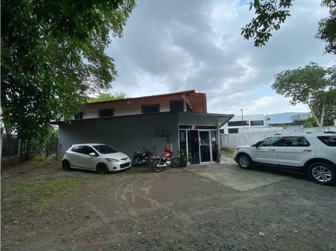 Large Commercial Warehouse & Offices Via Transístmica 576m2