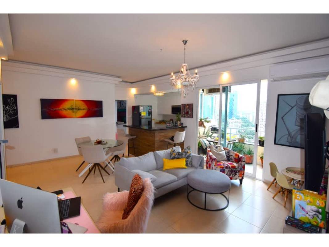 Renovated 2BR Ocean View Apartment Ave Balboa Vista del Mar