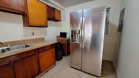 Spacious master bedroom with split AC, garden views in Panama Pacifico