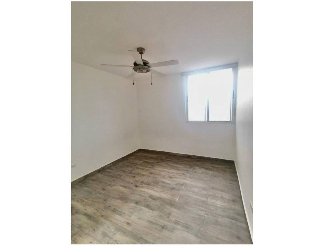 Bedroom with large window and natural light in PH San Francisco Tower Panama City