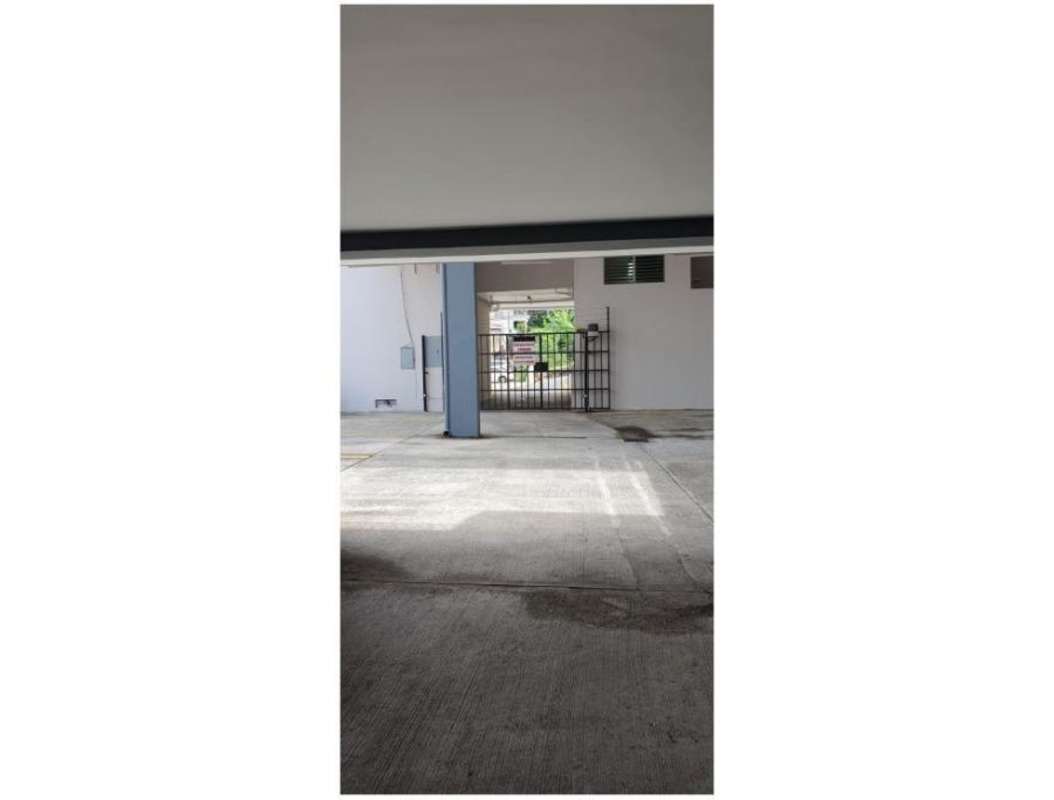Building garage and open parking space in PH Veracruz Carrasquilla Panama