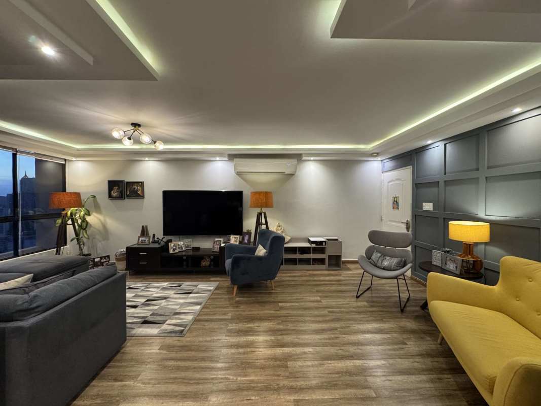 Master bedroom featuring walk-in closet ensuite bathroom PH Primavera Obarrio Panama