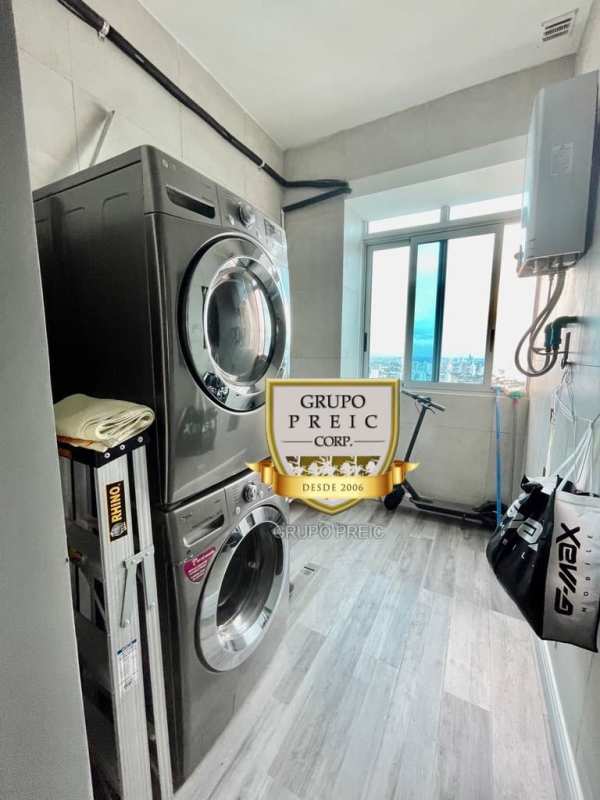 Modern bathroom with glass shower enclosure at PH Elite 500 Dos Mares Panama City