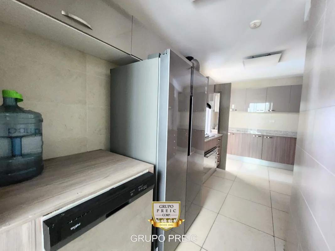 Bright master bedroom ocean view in PH Lumiere Costa del Este Panama