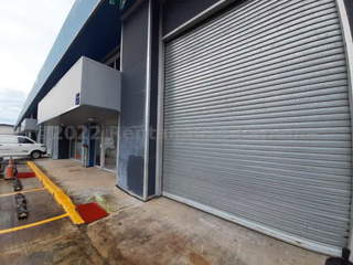 Warehouse for Rent in 24 de Diciembre - 0 bedrooms