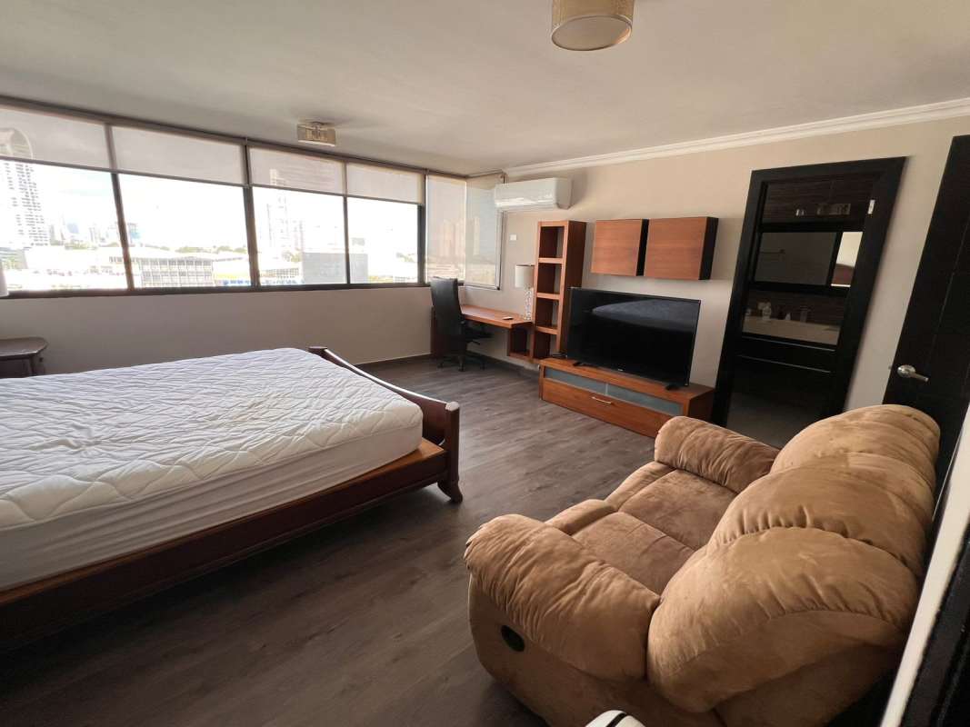 Fully equipped kitchen with granite tops and appliances at PH The Ocean Club Punta Pacifica Panama