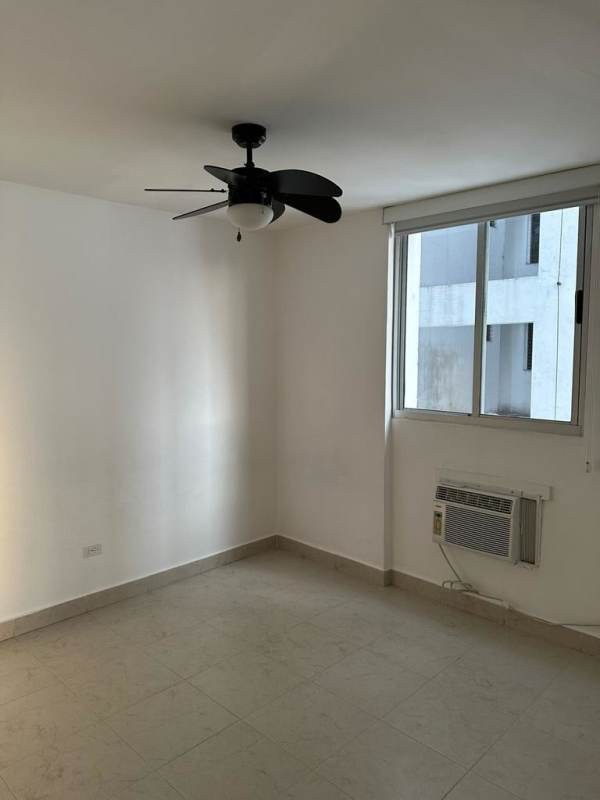 Bedroom or office with tiled floor, window PH Central Park Tower Tribeca Panama