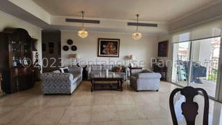 Apartment for Sale in Santa María - 4 bedrooms