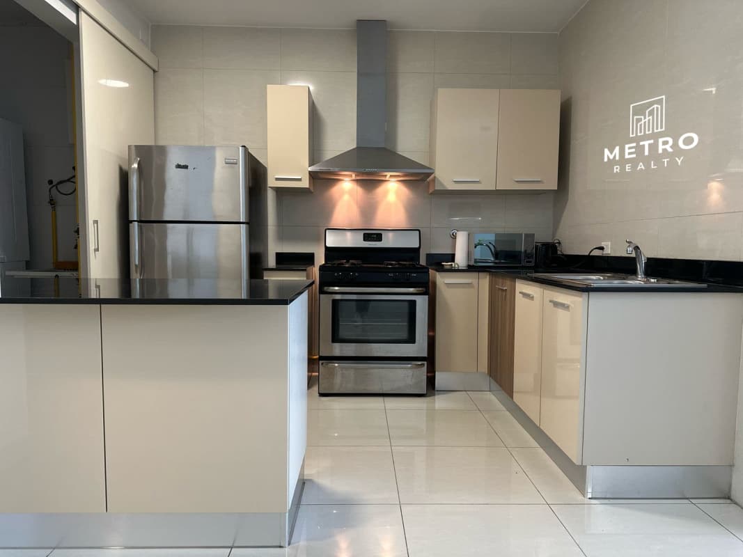 Panoramic balcony with ocean and city skyline view PH Allure Bella Vista Panama City