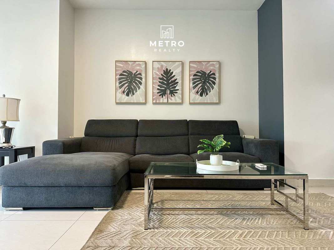 Bright bedroom with walk-in closet, ensuite bath, panoramic window in Allure Panama