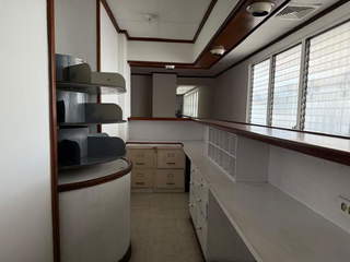 Commercial Office for Sale in El Carmen - 5 bedrooms