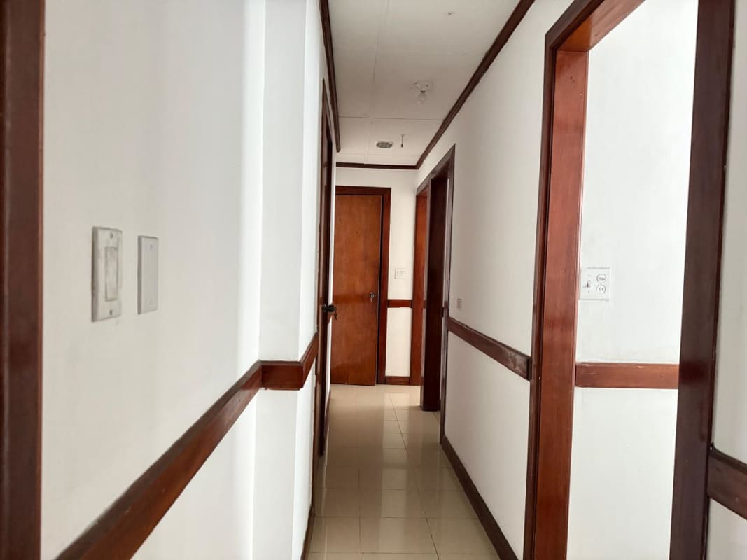 Consultation room with dental chair and sink PH Santa Fe El Carmen Panama City