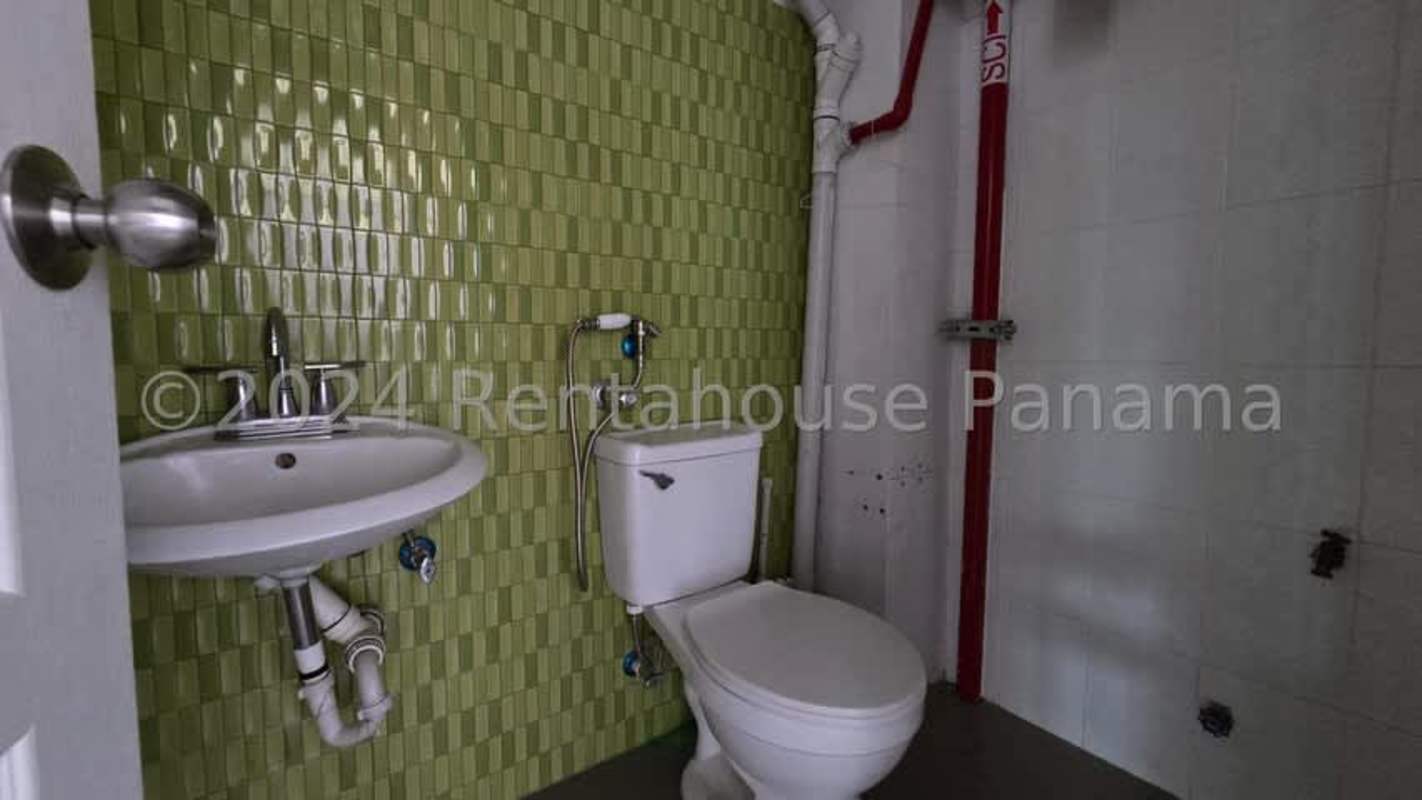 Commercial unit open space interior with tile flooring at Santa María Plaza Chanis