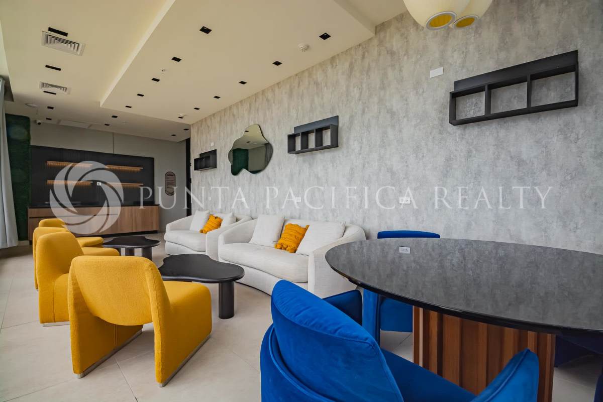 Game room with pool table, poker space entertainment lounge PH Arcadia Costa del Este Panama